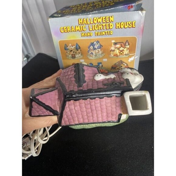 Vintage Halloween Haunted House Ceramic Mansion Light Up Ghosts Spooky BULB - Picture 7 of 12